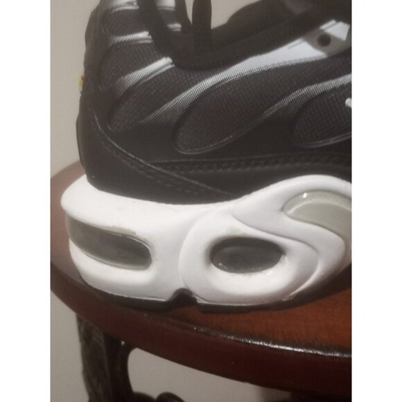 Nike Air Max Plus (GS) 655020-077 Black/White Size 5.5Y Women's Size 7 - Picture 5 of 11
